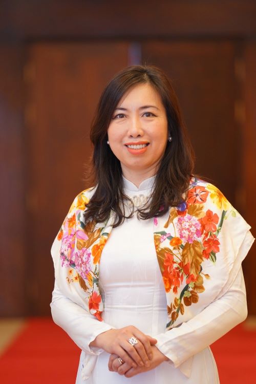 Nguyen Manh Cuong Le Thi Thu Hang